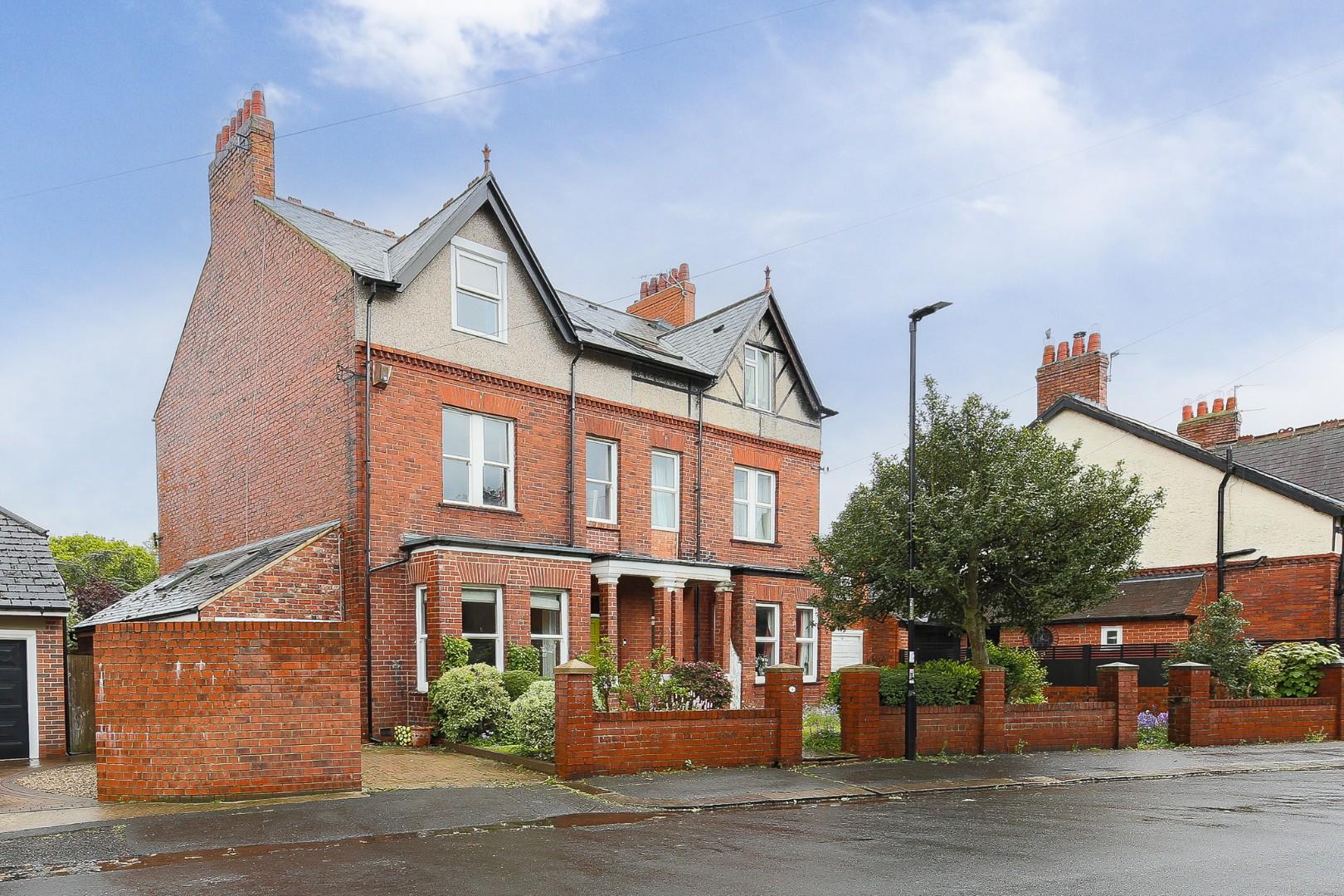Elm Grove, Forest Hall, NE12