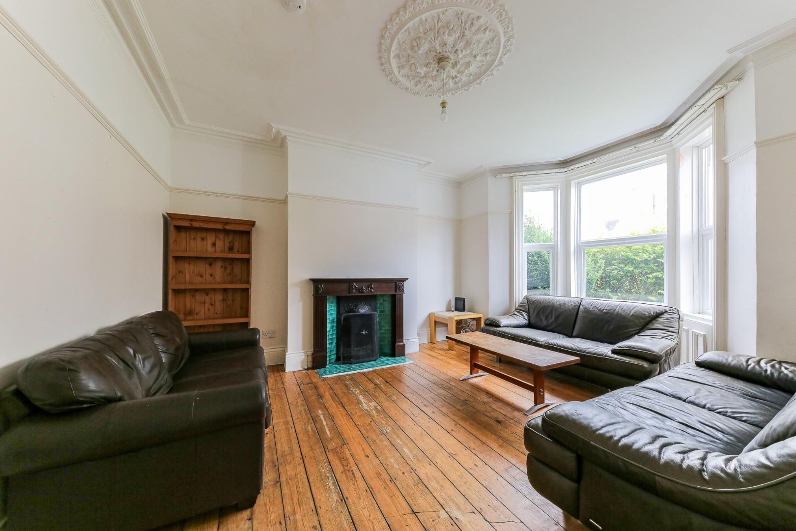 Deuchar Street – 6 Bedrooms – £155PPPW