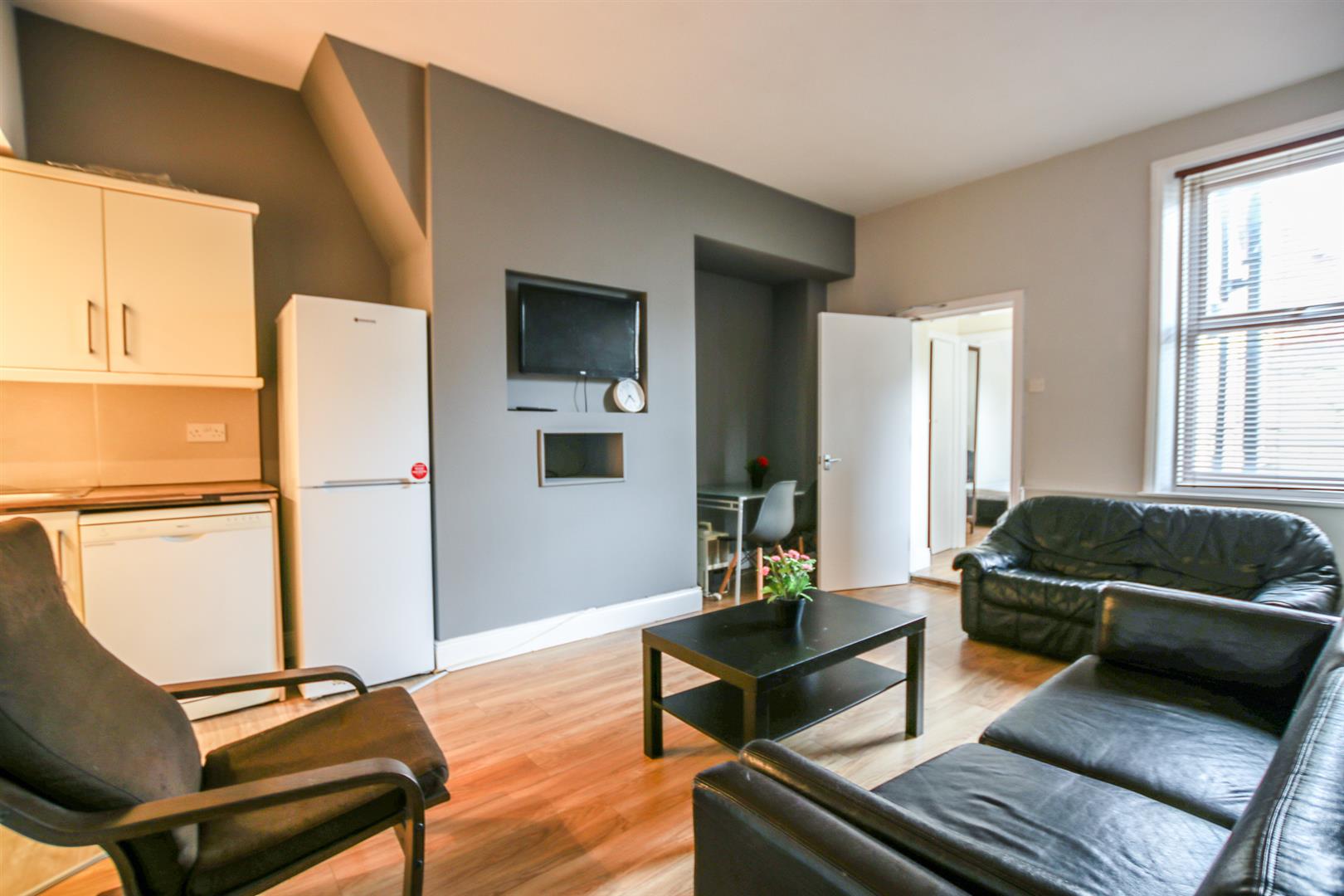 Oakland Road – 3 Bedrooms – £135PPPW