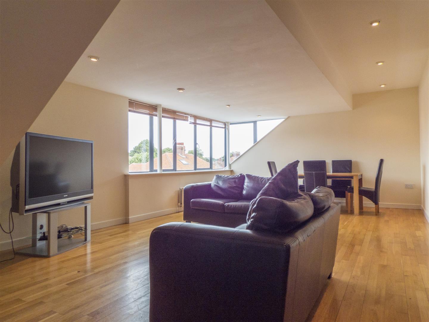 Whitewell Court – 4 Bedrooms – £140PPPW